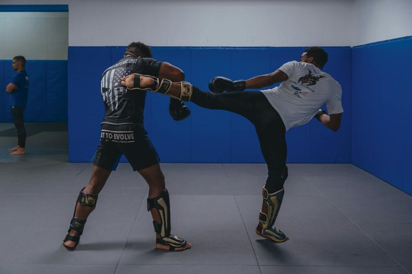 Unleash Your Potential: A UK Basketball Player's Guide to Maximizing Cardio Fitness with Interval Training